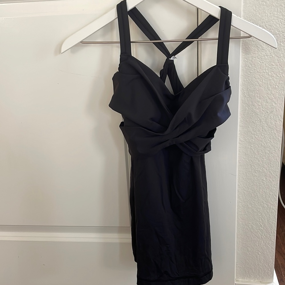 Lululemon Razor Back Cross Over Front Tank